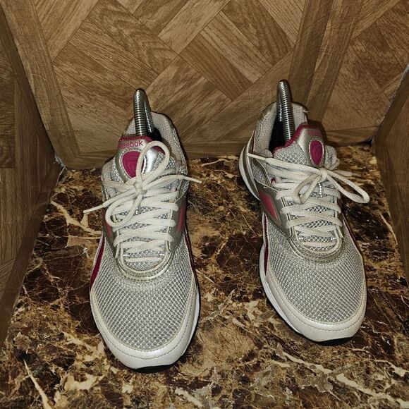 Reebok women's easytone toning walking shoe size 7. 031 - Picture 8 of 10